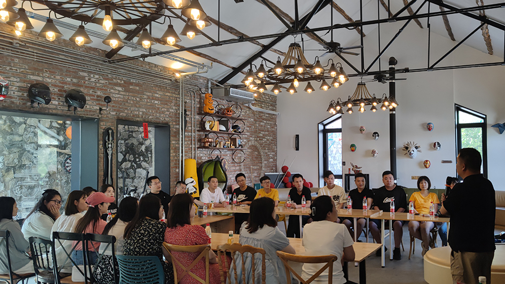 安聯(lián)通北京總部員工赴密云一川開展團建活動